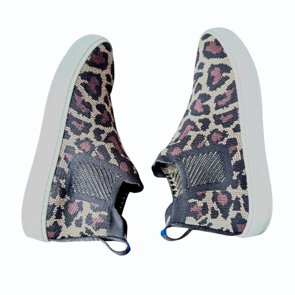 Rothys Shoes Womens 6.5 The Chelsea Wildcat Cheetah Leopard Ankle Bootie Comfort - Picture 3 of 8